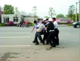 ��������Υ����Ǩ��Ρ�ȡ֤������ÿ������Ǩ����Ӧ֪���ĳ�ʶ